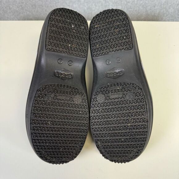 Crocs Women's Size 8 Black Tie Dye Dual Comfort Slip on Sandals Comfort - Picture 8 of 9